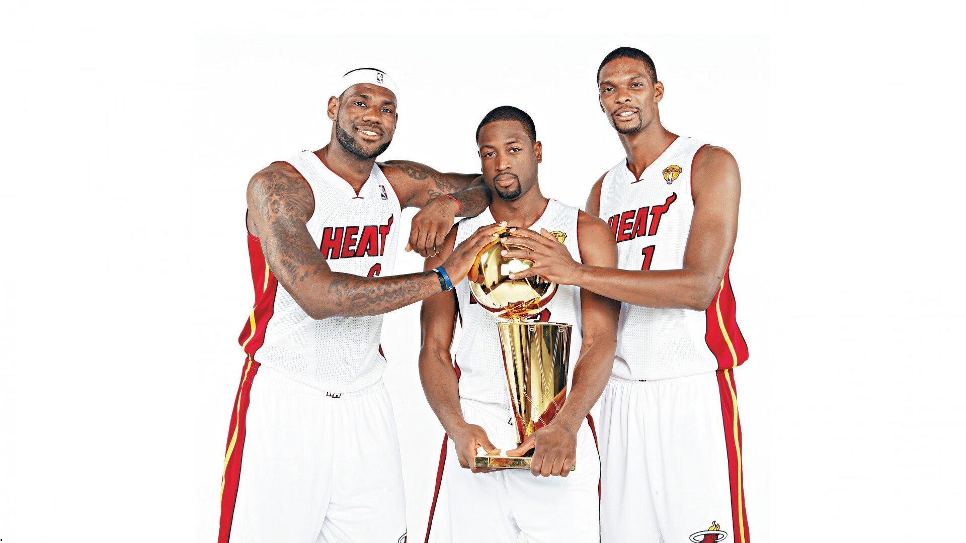 柯蒂斯-琼斯火力全开！15中9高效表现引领球队进攻狂潮